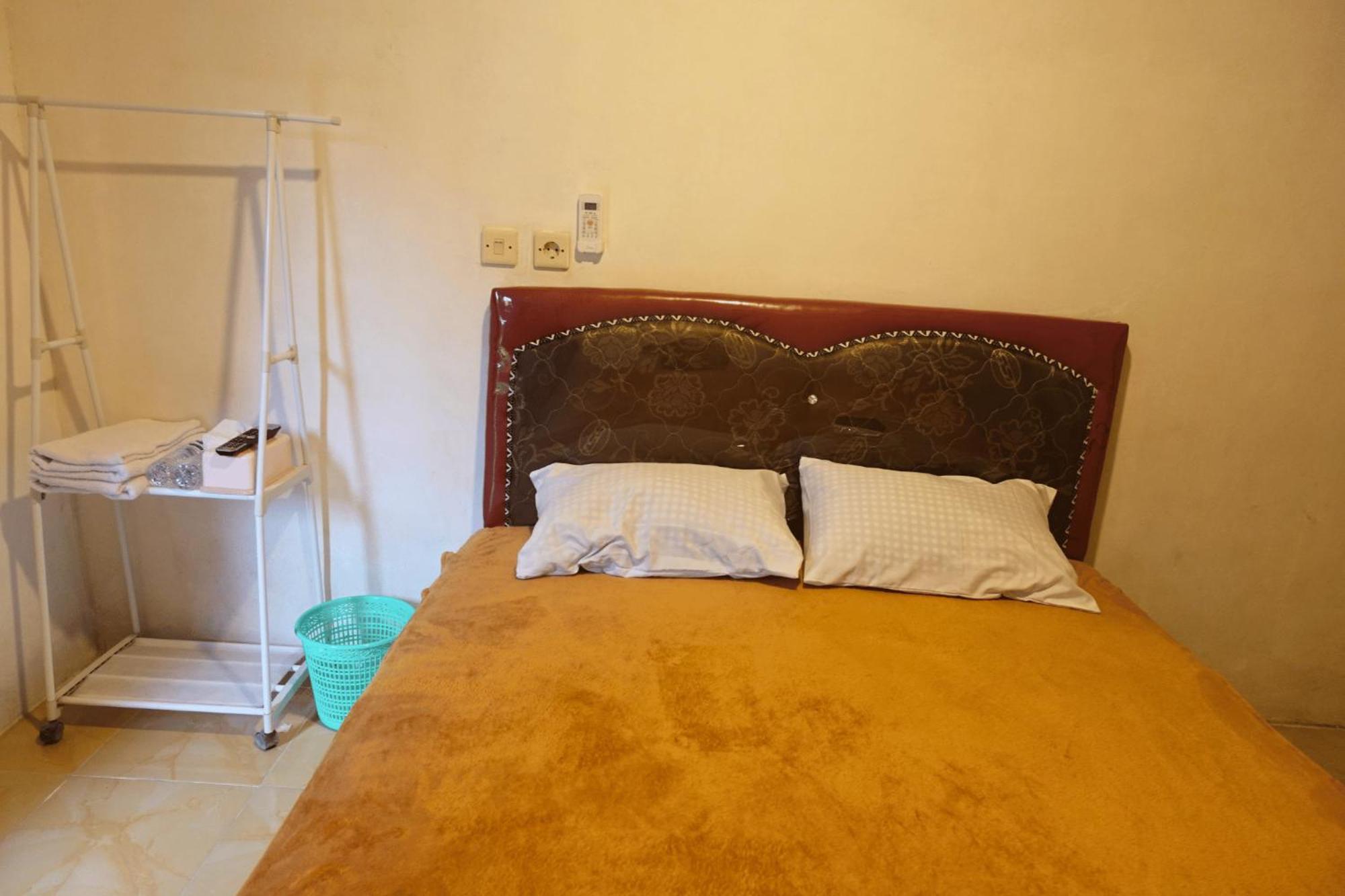 Mayeka Transit Hostel Bandara Internasional Lombok Praya Eksteriør bilde