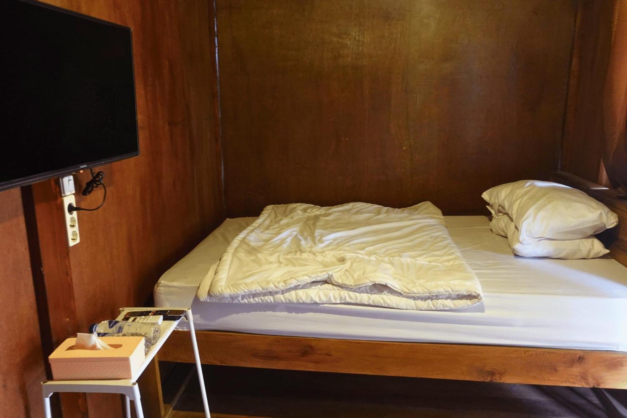 Mayeka Transit Hostel Bandara Internasional Lombok Praya Eksteriør bilde