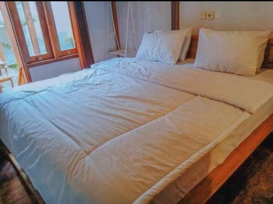 Mayeka Transit Hostel Bandara Internasional Lombok Praya Eksteriør bilde