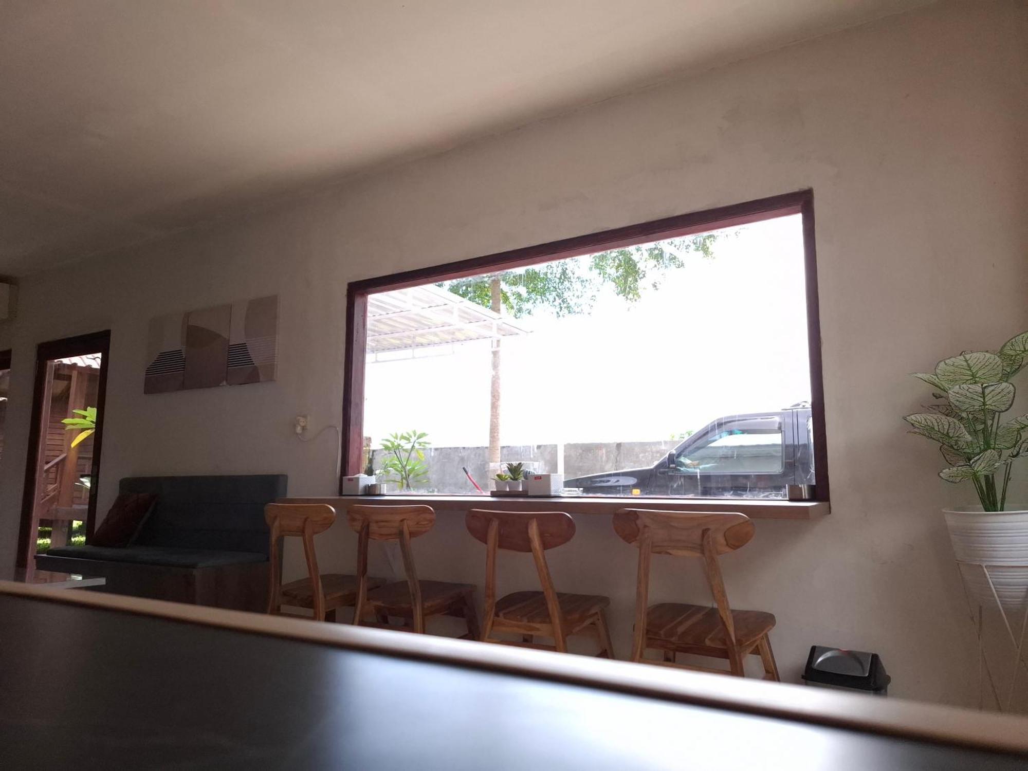 Mayeka Transit Hostel Bandara Internasional Lombok Praya Eksteriør bilde